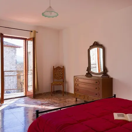 Lägenhet La Casa Di Nonna Clara *